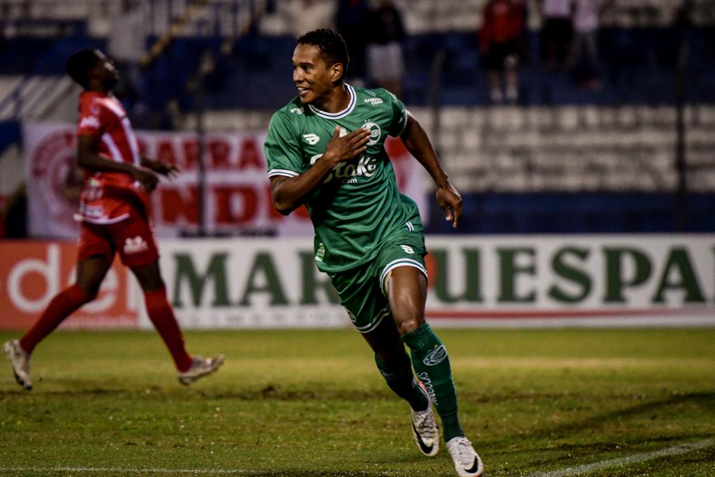 João Lucas marca seu primeiro gol com a camisa do Juventude