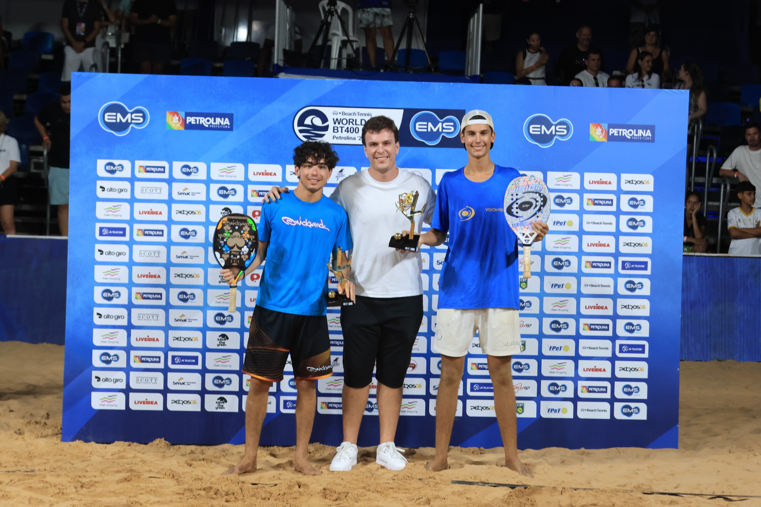 Jovem gaúcho Felipe Loch faz história, derruba campeões mundiais e conquista o título do EMS Open de Beach Tennis, em Petrolina (PE)