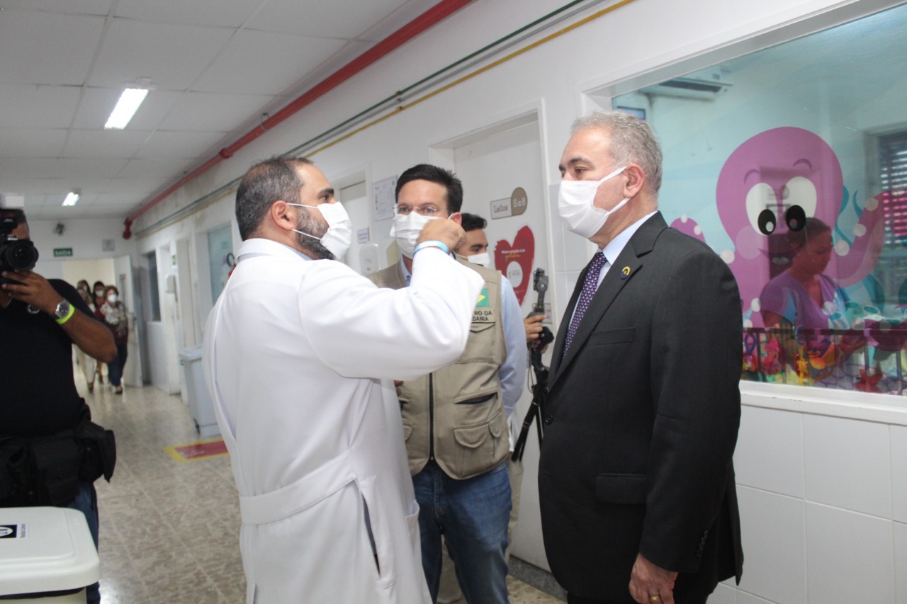 Em visita ao Martagão, ministro da Saúde autoriza aumento do recurso do “100% SUS” para o Hospital