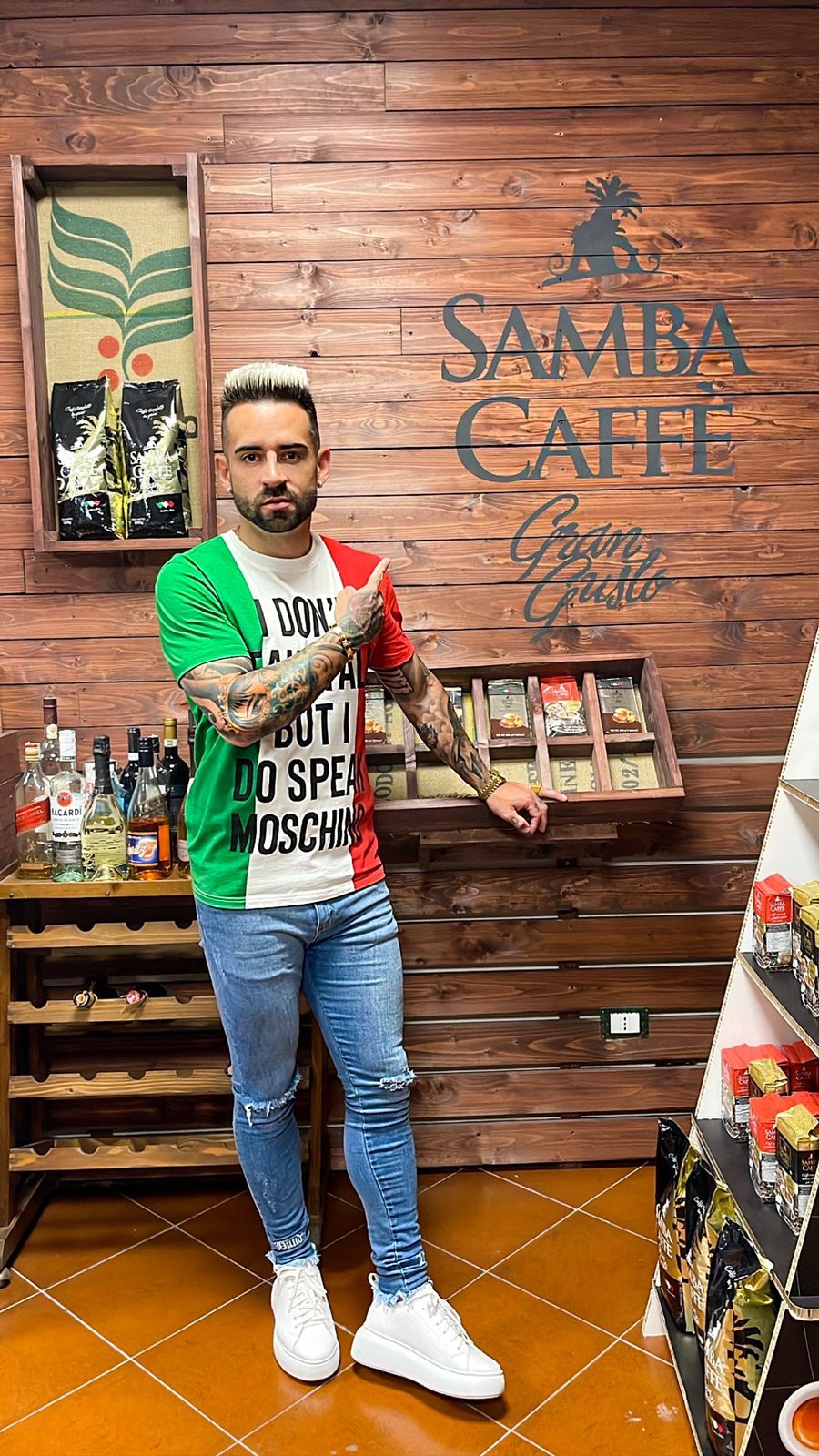 O jogador Ricardinho torna-se o novo embaixador da Samba Caffè